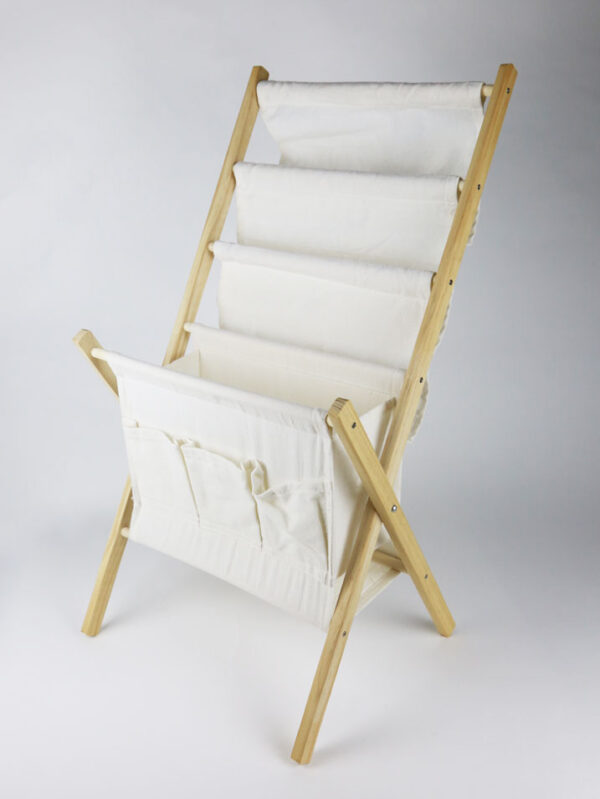 Magazine-and-remote-rack-white
